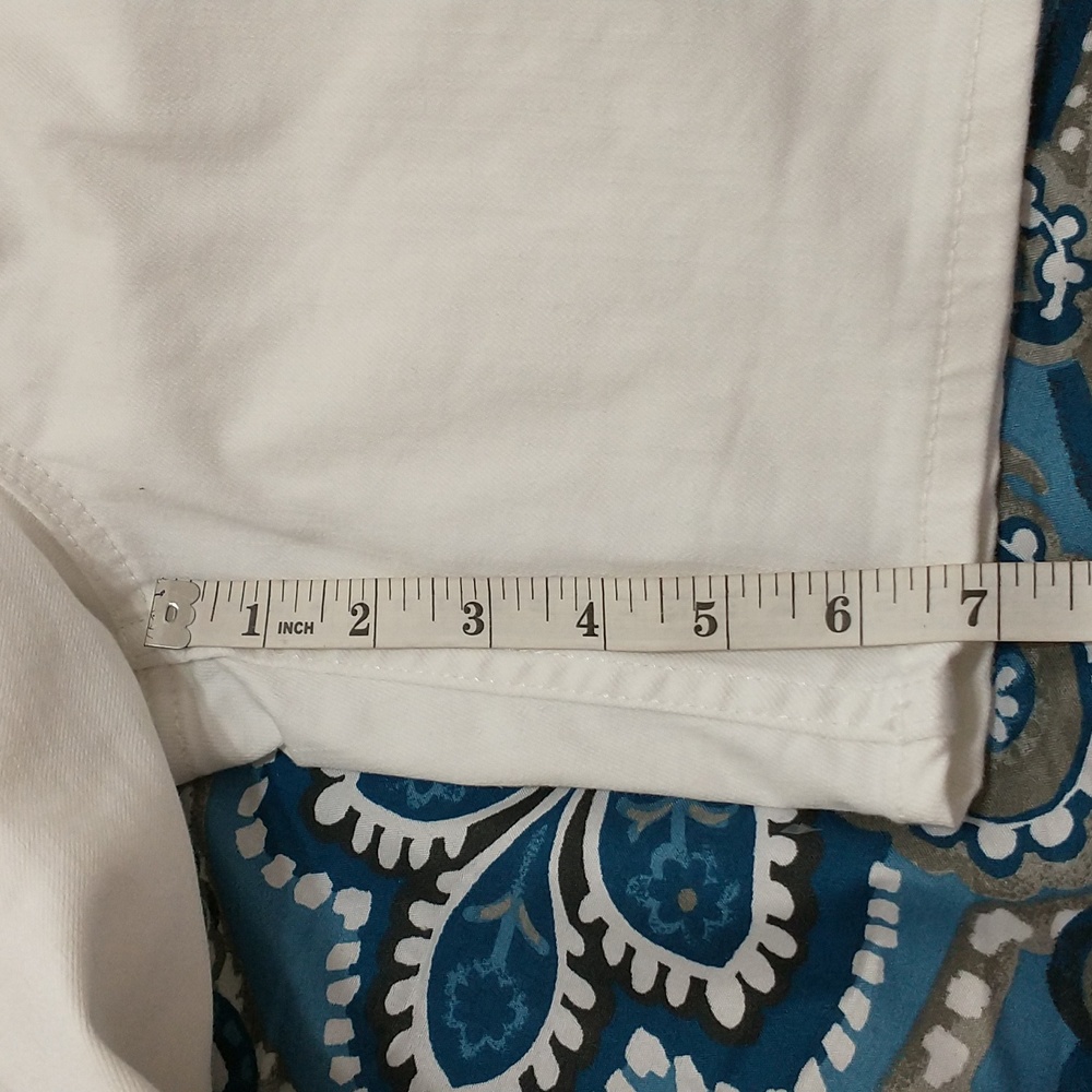 Lee Ladies cover all shorts  size medium and size extra small  white NWT - Picture 11 of 13